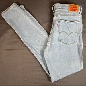 Levi’s 721 High Rise Skinny Jeans Light Wash Size 30 x 32 | Stretch Denim